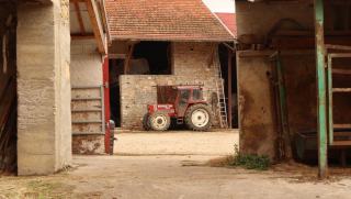 Grange en pierre du Charolais en cours de transformation en habitation